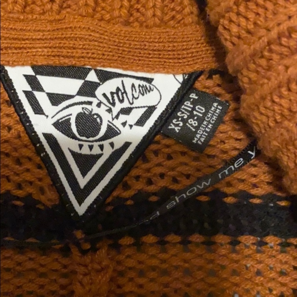 Volcom sweater - Picture 3 of 3